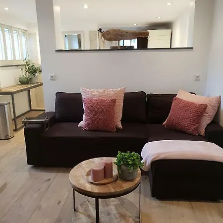Enjoy, Free Parking Place! Apartman *